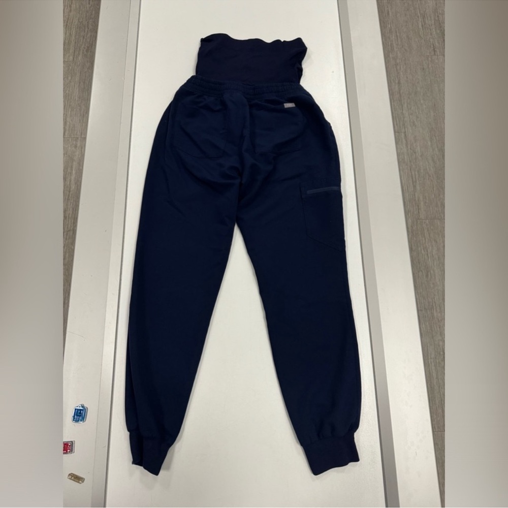 Figs Zamora MATERNITY navy scrubs medium